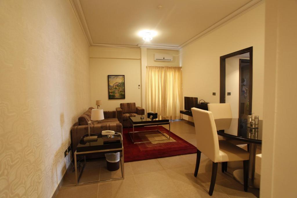 Al Jamila Suites Ghobeiry Bagian luar foto