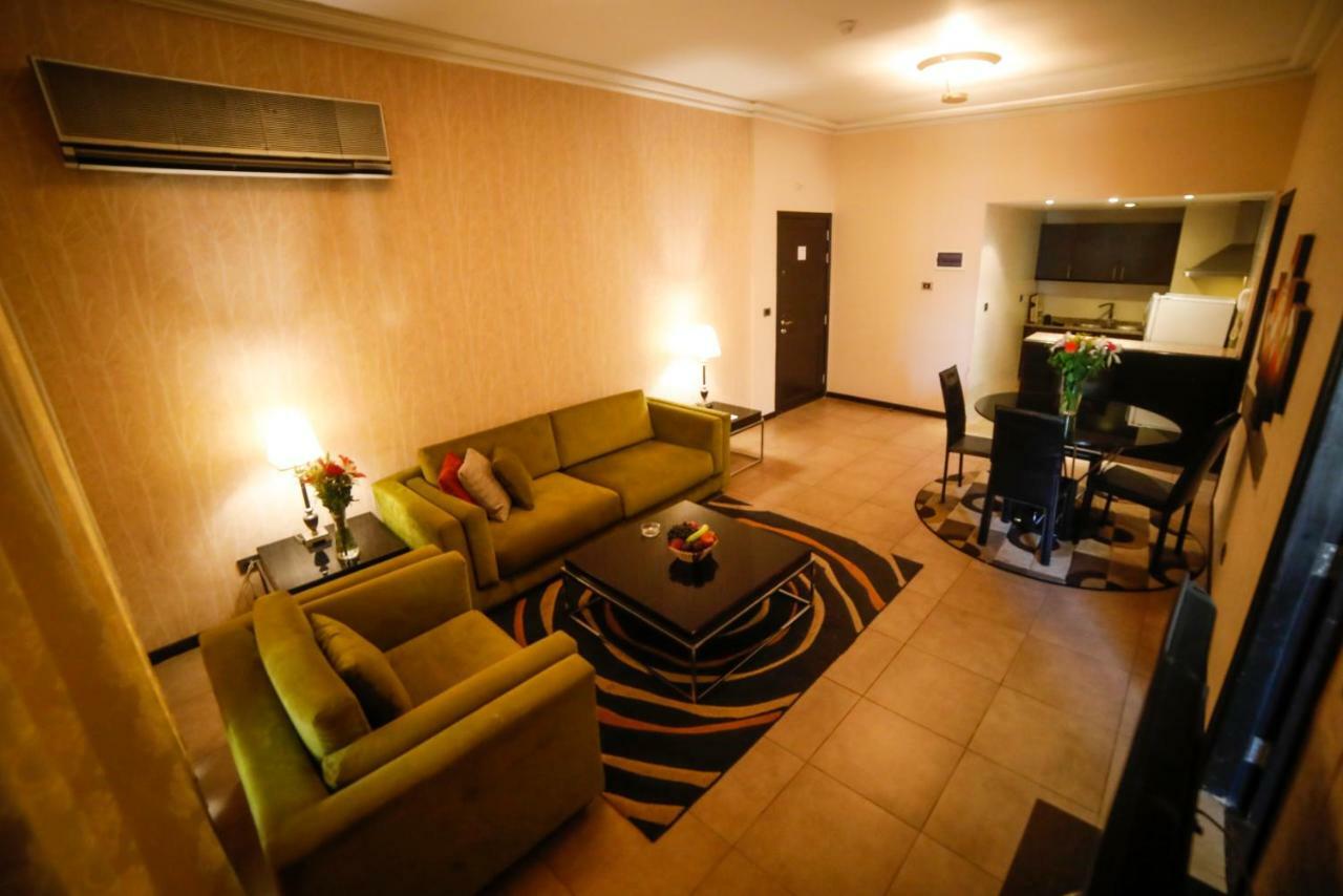 Al Jamila Suites Ghobeiry Bagian luar foto